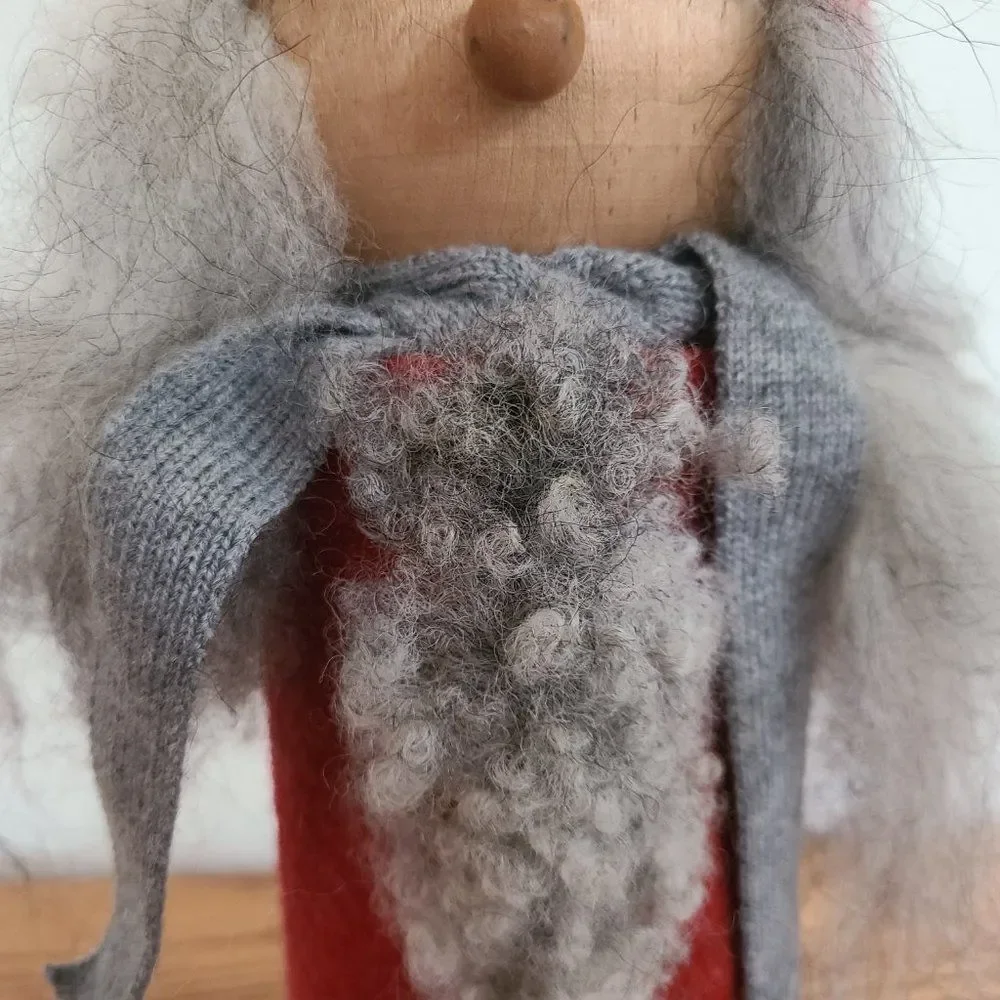 Handmade Sweden Larssons Tra Wood Felt Christmas Mrs. Claus Gnome Elf Figurine